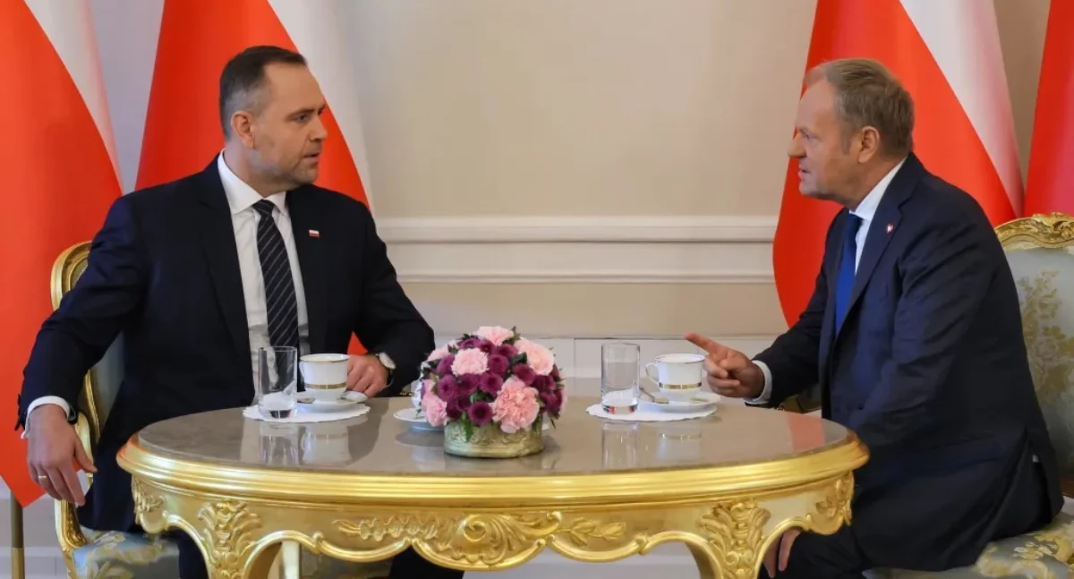Prezydent Karol Nawrocki i premier Donald Tusk podczas spotkania. Fot. PAP