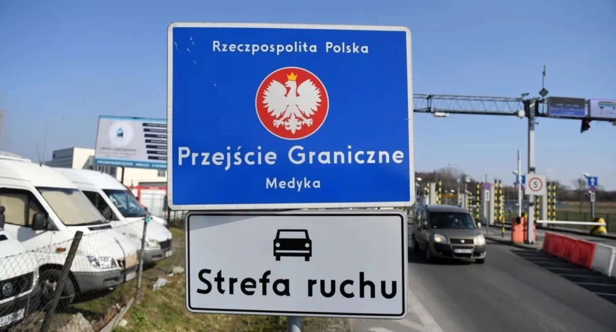 Przejście graniczne z Ukrainą w Medyce/Darek Delmanowicz /PAP