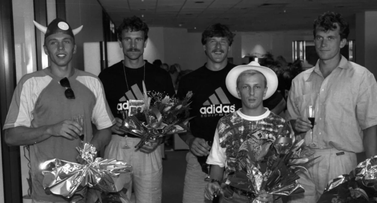 Warszawa 1992 r. Drużyna wioślarzy Wojciech Jankowski, Maciej Łasicki, Tomasz Tomiak, Jacek Streich, Michał Cieślak/Paweł Kopczyński /PAP