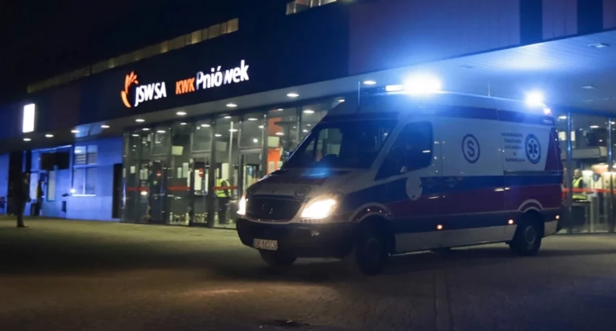 Trwa akcja ratownicza w Kopalni Węgla Kamiennego Pniówek (zdjęcie archiwalne)/Zbigniew Meissner /PAP