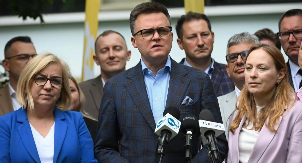  O funkcję szefa ugrupowania ubiegają się Katarzyna Pełczyńska-Nałęcz, minister funduszy i polityki regionalnej, oraz Paulina Hennig-Kloska, minister klimatu i środowiska.