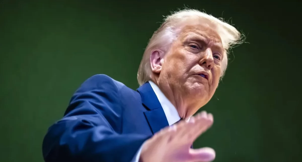 Opinie i publicystyka, Trump sztuka zaczynania absurdu - zdjęcie, fotografia