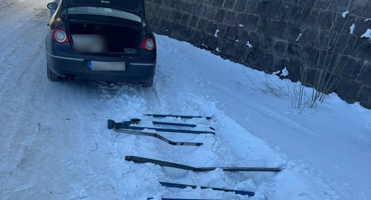 Komunikaty policji, Kradł elementy barier drogowych - zdjęcie, fotografia