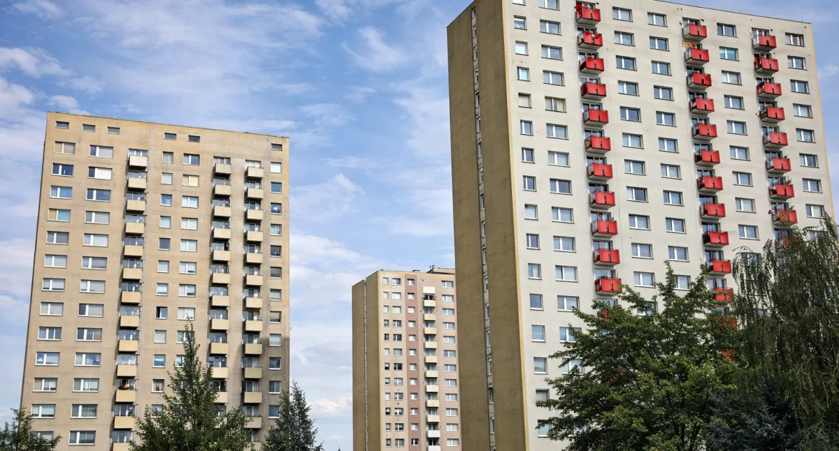 Informacje z Polski, Nadchodzi prób bloków wielkiej płyty Wzrost awarii instalacji ciągu 3–5 - zdjęcie, fotografia
