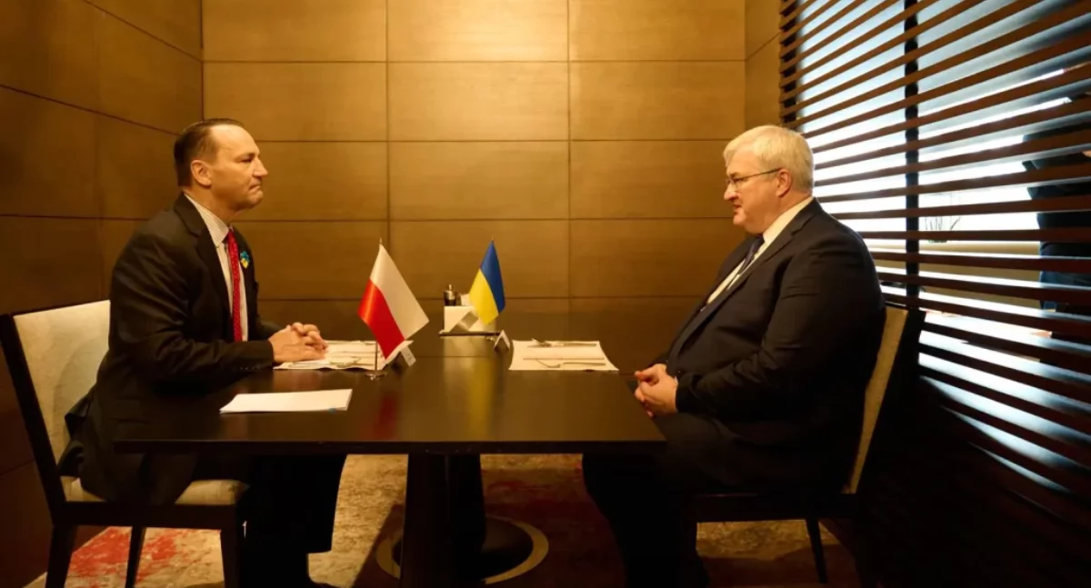  X/@sikorskiradek