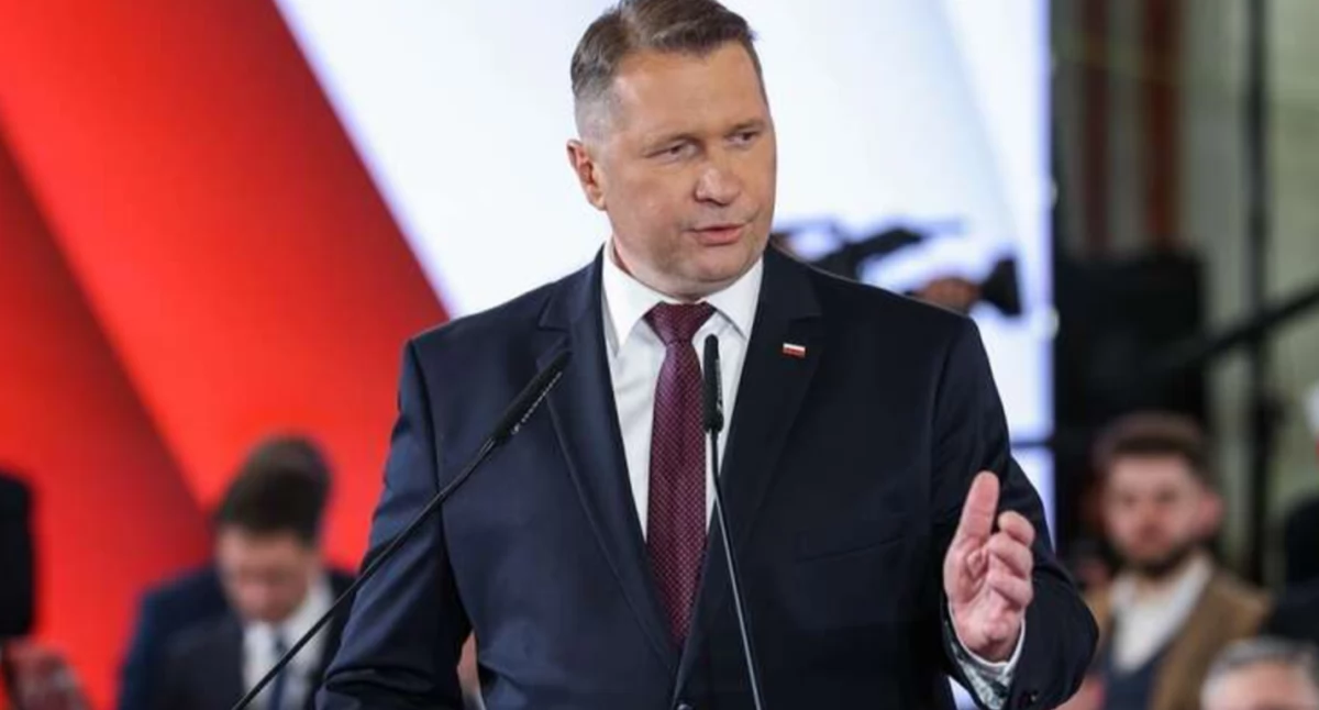 Poseł PiS Przemysław Czarnek (C) podczas konwencji Prawa i Sprawiedliwości w Krakowie. / autor: PAP/Łukasz Gągulski