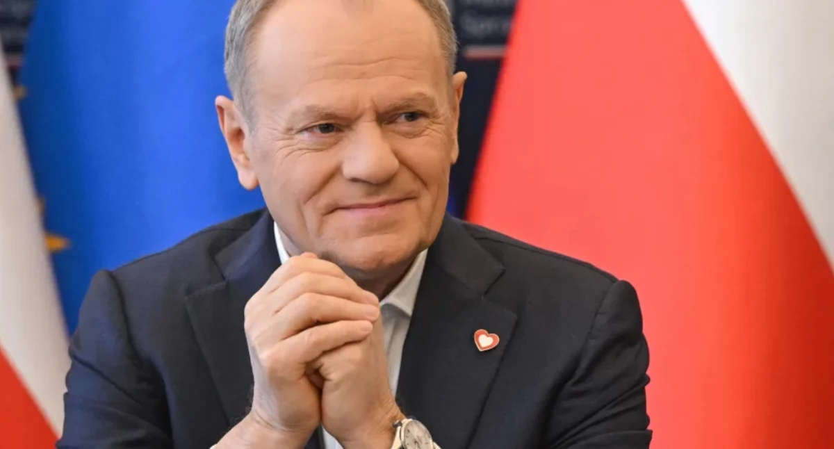 Informacje z Polski, Program znakiem zapytania premier zapowiada awaryjny - zdjęcie, fotografia