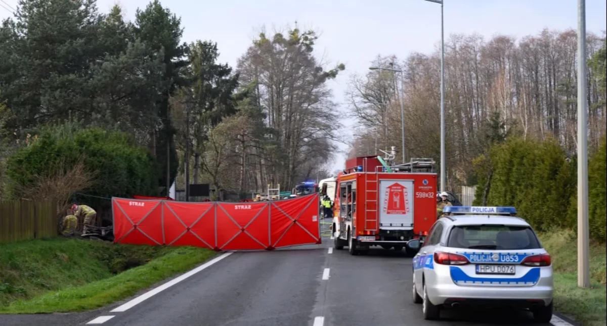 Wypadki drogowe, żyją osoby Tragedia drodze krajowej - zdjęcie, fotografia