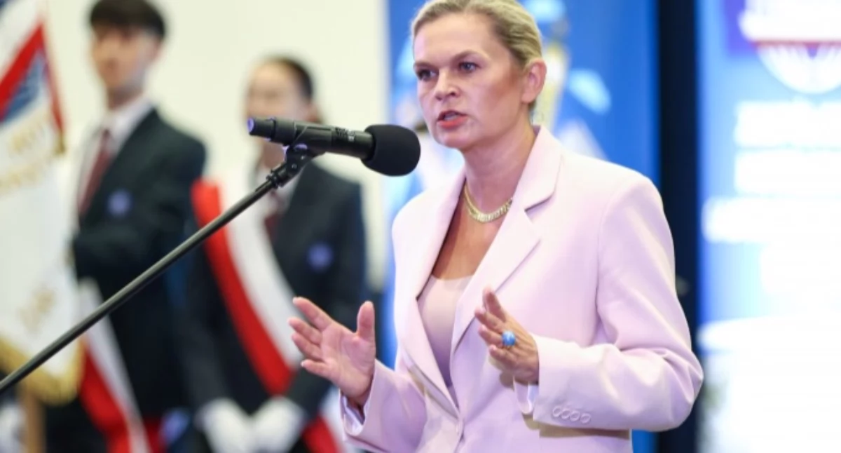 Informacje z Polski, Zamrożony głos pół miliona Polaków - zdjęcie, fotografia