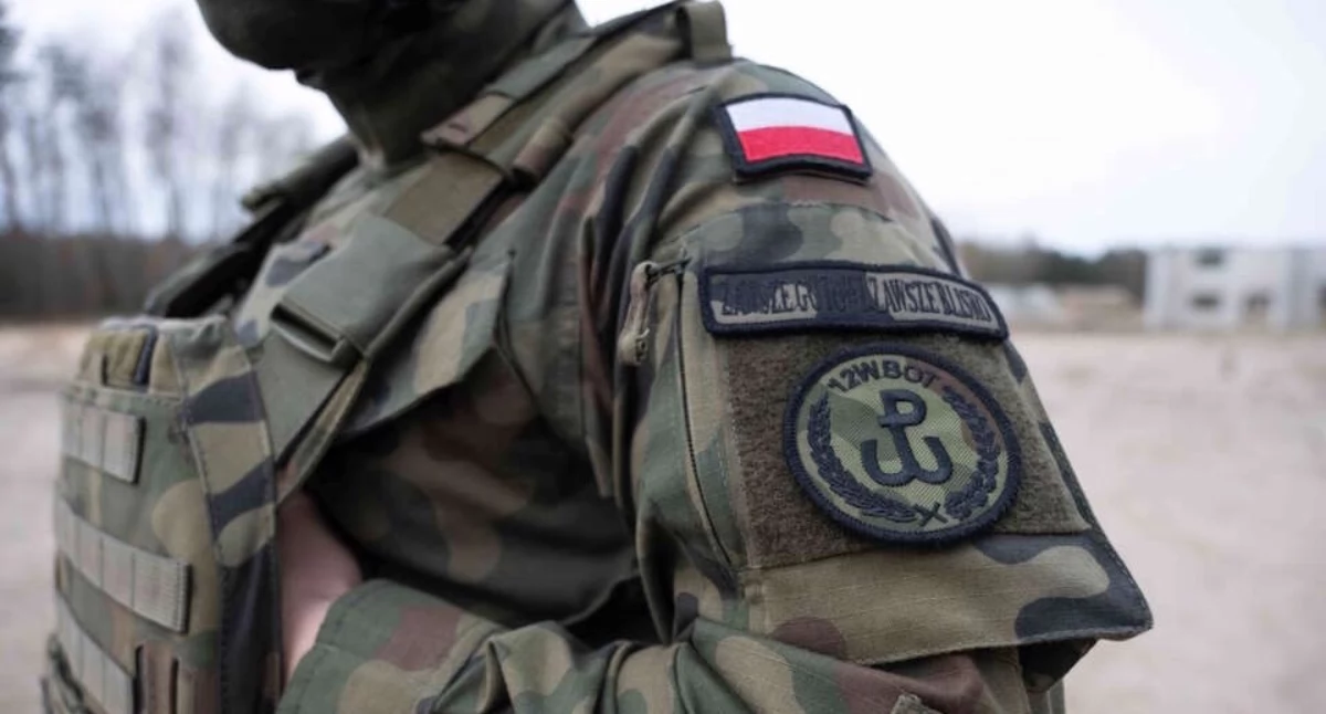 Informacje z Polski, Żołnierz podejrzany szpiegostwo - zdjęcie, fotografia