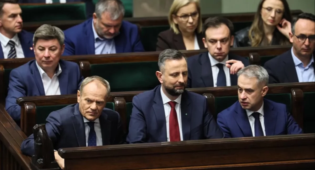 Bezpieczeństwo, Pomimo prezydenta rząd zaciąga wielkie zobowiązanie rzecz społeczeństwa programie - zdjęcie, fotografia