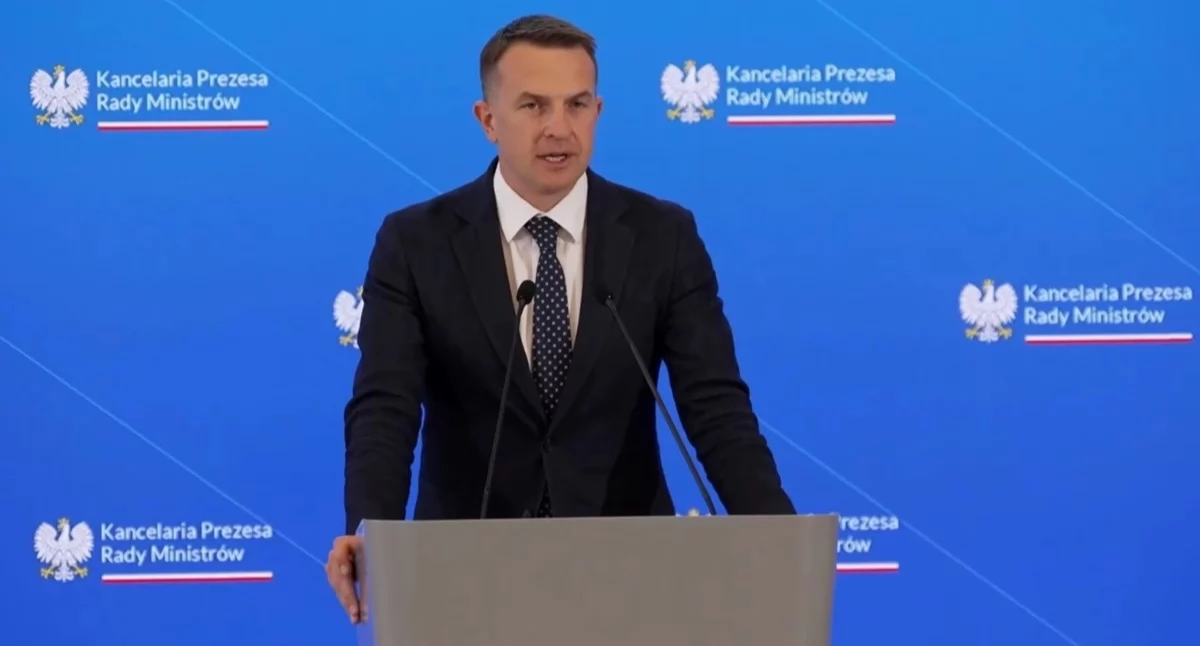 Informacje z Polski, Szłapka łagodzi wypowiedzi premiera Tuska - zdjęcie, fotografia