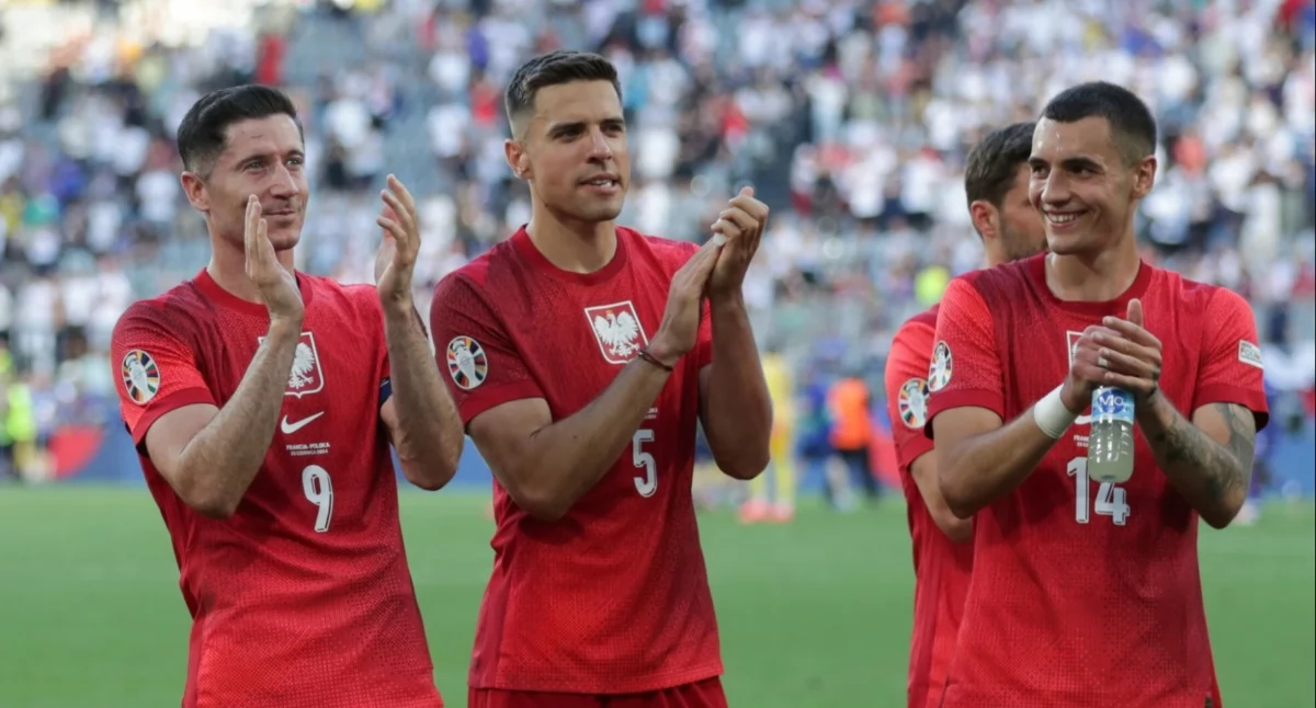 Robert Lewandowski, Jan Bednarek i Jakub Kiwior Grzegorz Wajda East News