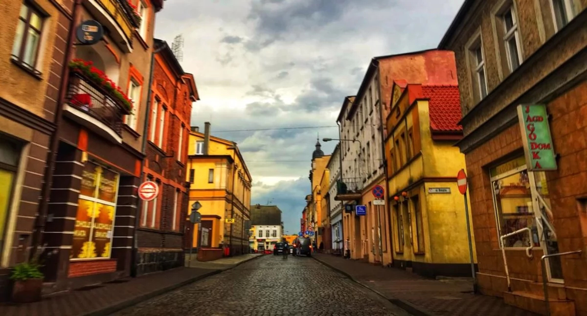 Pogoda, ostrzega przed burzami intensywnymi opadami deszczu - zdjęcie, fotografia