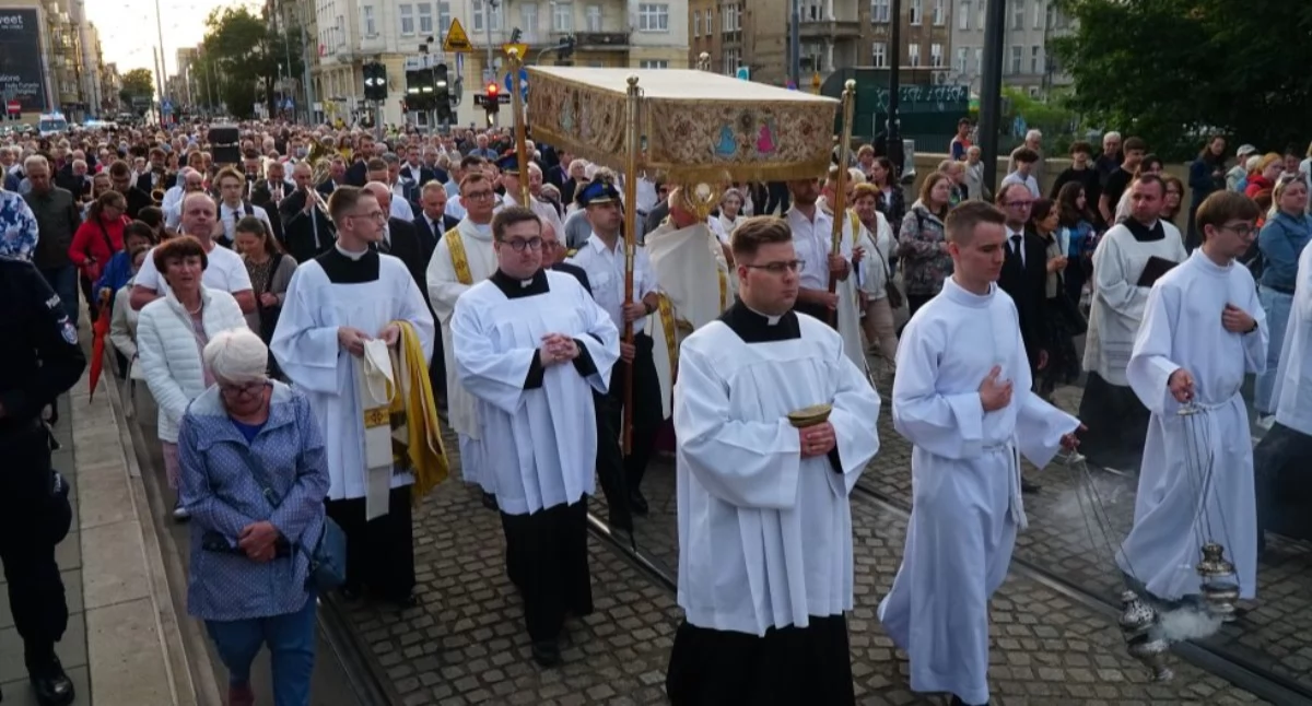 W Poznaniu ulicami miasta przejdzie uroczysta procesja eucharystyczna z okazji Uroczystości Najświętszego Serca Pana Jezusa // fot. archiwum Archidiecezjii Poznańskiej