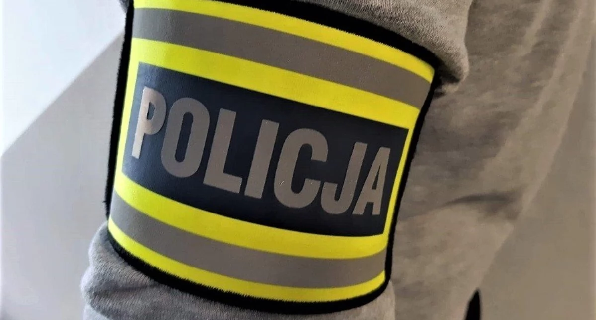 Komunikaty policji, Przedsiębiorczy latek Włamał firmowe konto kupował doładowania energetyki słodycze - zdjęcie, fotografia
