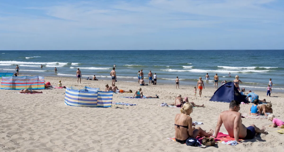 Zdrowie i uroda, Pozwalasz dziecku biegać plaży Ekspertka mówi wprost poważny błąd - zdjęcie, fotografia
