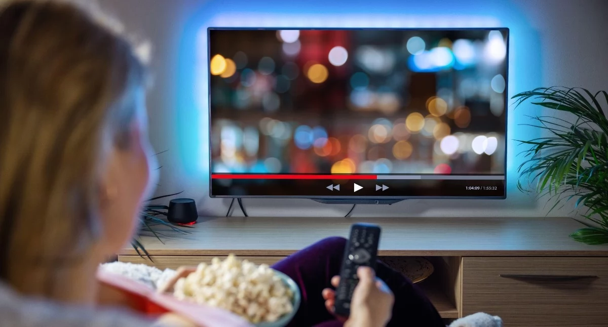 Materiały promocyjne, nowoczesna telewizja internetowa oglądać ulubione kanały kabli - zdjęcie, fotografia