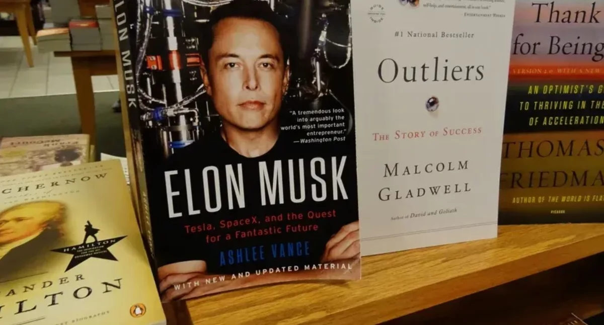 Elon Musk/Fratria / Elon Musk/Fratria
