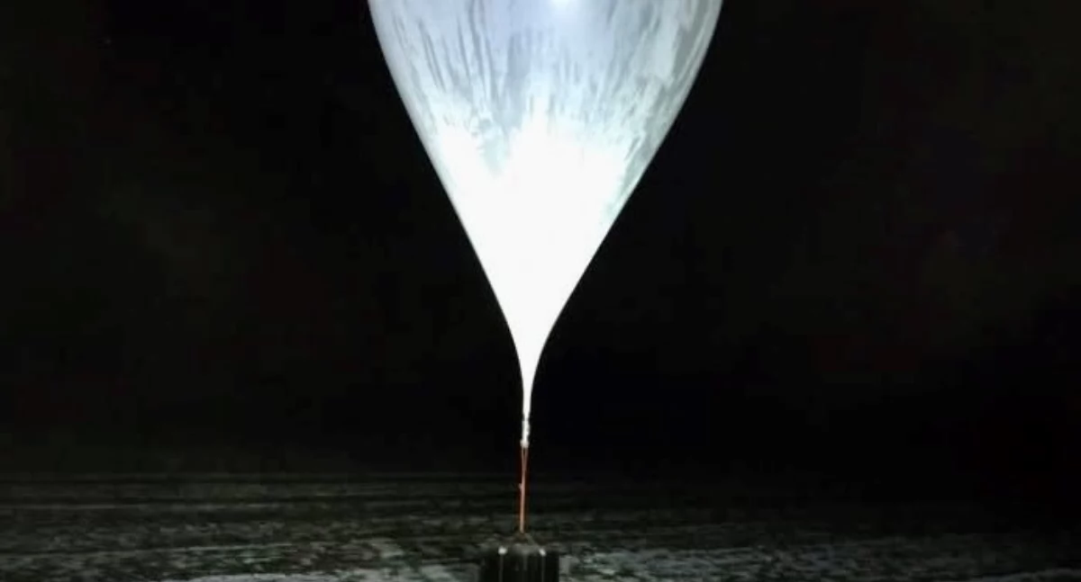 Przemyt papierosów balonami