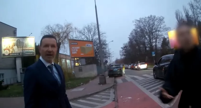 [WIDEO] Awantura pod szkołą i nagranie w sieci