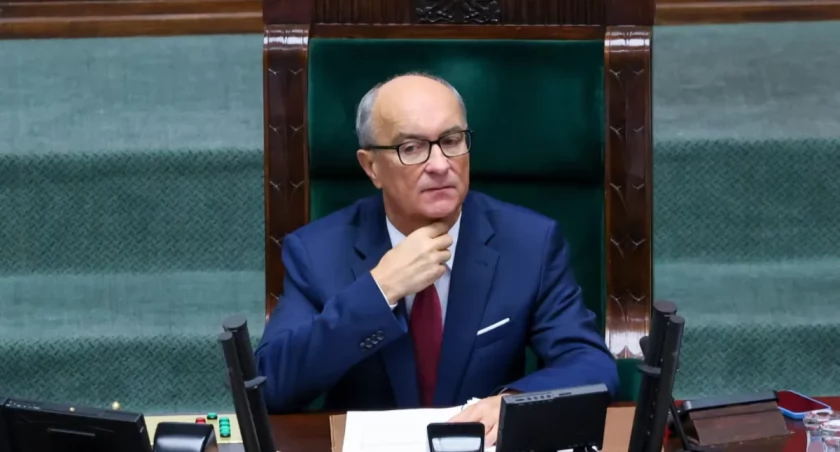 Czarzasty wyrzuca trzy koła z Konwentu Seniorów. W Sejmie wrze!