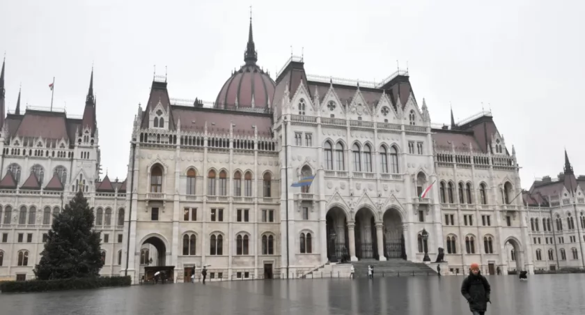 Orbán na krawędzi?