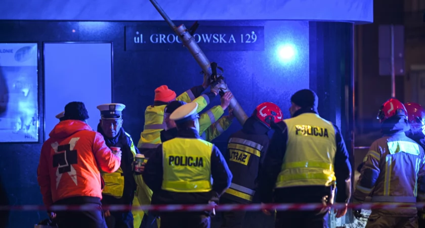 Najpierw krzyk i chaos, teraz kajdanki
