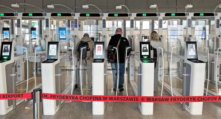 To już działa. Nowe bramki na Lotnisku Chopina