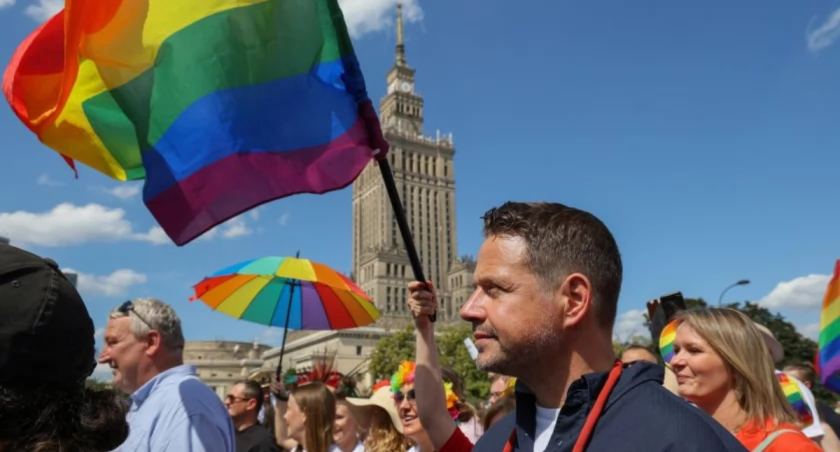 Parada Równości odcina się od władz Warszawy