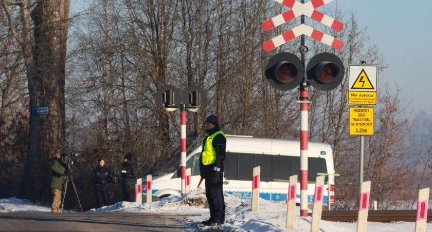 Puławy: Nietypowa sytuacja na torach wstrząsnęła służbami