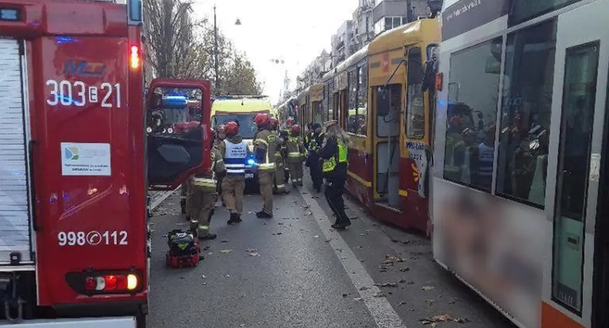 Wypadek tramwajów w Łodzi. 12 osób poszkodowanych, ruch wstrzymany