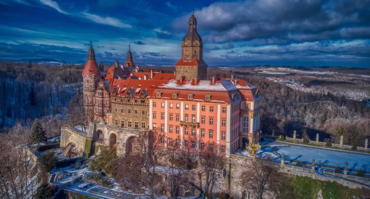 Zamek Książ w Wałbrzychu zimą. Widoki jak z bajki [ZDJĘCIA]