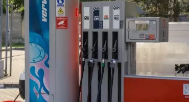Kierowcy poznali nowe ceny paliw. Są zmiany na stacjach