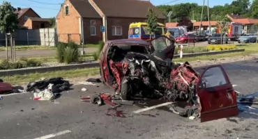 Czołowe zderzenie na drodze wojewódzkiej. Nie żyje 24-latek