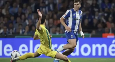 Oskar Pietuszewski zostaje w FC Porto na dłużej
