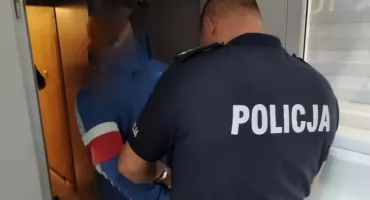 Zamówił kurs, a potem rozegrał koszmar. 75-letni taksówkarz nie miał szans
