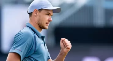 Historyczny triumf Majchrzaka. Polak wygrał turniej ATP