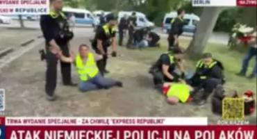 Krzyż, interwencja i polityczne napięcie. Spór, który przeniósł się z Berlina do Warszawy