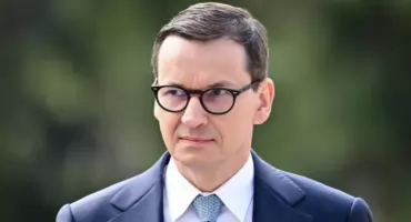 Miliony dla działacza KO. Morawiecki ujawnia, co miało dziać się za kulisami