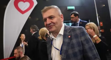 „Państwo jako bankomat uprzywilejowanych”. Burza wokół zarobków lekarzy i Szpitala Południowego