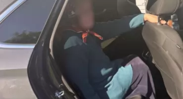 Seniorka szła w upale ubrana jak zimą. Reakcja świadków zapobiegła tragedii