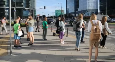 Polska w liczbach, które zaskakują. Kto naprawdę mieszka w kraju i gdzie zmiany są największe?