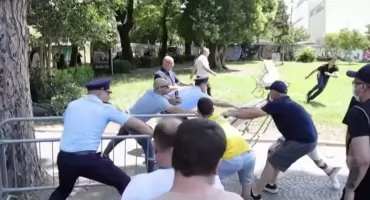Chaos w Albanii. Policja ruszyła z gazem i armatkami wodnymi przeciw tłumowi [WIDEO]