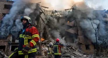 Kolejny zmasowany atak Rosji na Kijów. Są ofiary i ranni