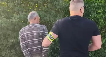 Zbrodnia w rodzinnym domu. Ucieczka zakończona w leśnej kryjówce