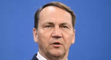 Pokażą wszystko? Sikorski o odtajnieniu donacji dla Ukrainy