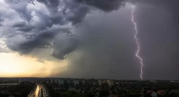 To jeszcze nie koniec. Nad Polskę nadciąga kolejna fala niebezpiecznej pogody