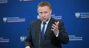 Atak w autobusie w Bielsku-Białej. Minister ostrzega: „Nie będziecie bezkarni”
