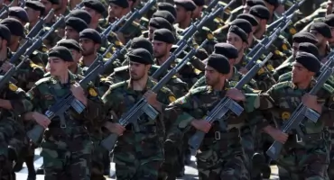 Iran uderza w amerykańskie cele. Noc eskalacji wokół cieśniny Ormuz